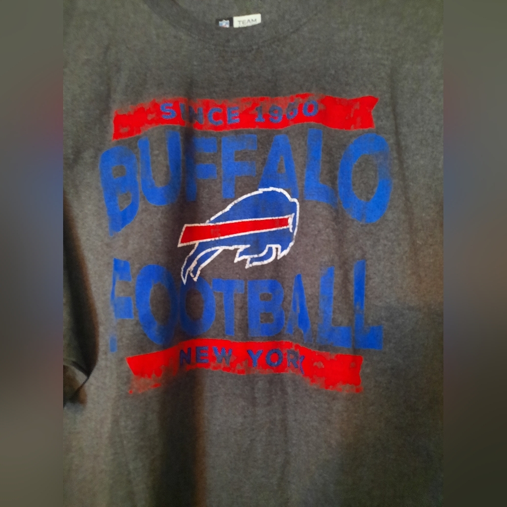 NFL New York Buffalo Bills Short Sleeve Graphic Tee Size 2XL T-Shirt - Picture 2 of 3